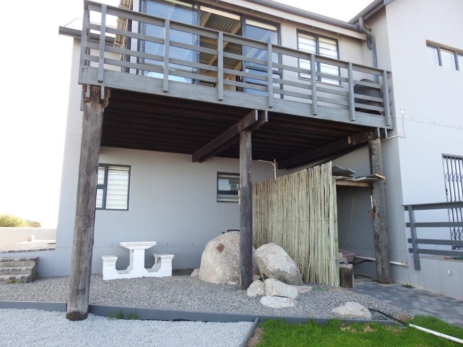 3 Bedroom Property for Sale in Hoogland Western Cape